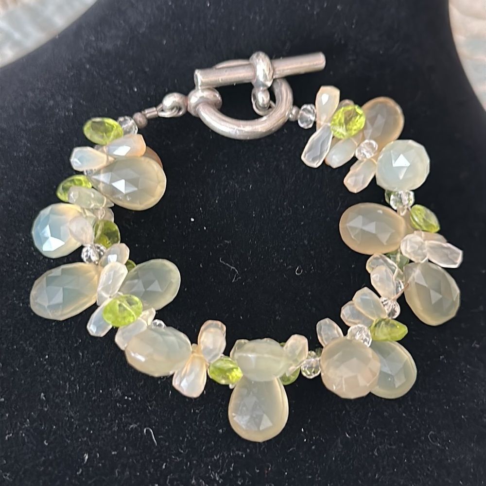 Bracelet made with peridot gemstone brioletes Sterling Silver Clasp